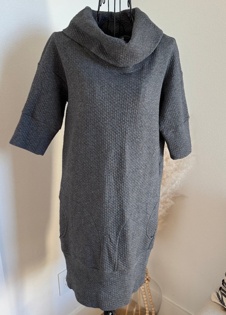 Lacoste Gray Quilted Cowl Neck Sweatshirt Dress 3/4 Sleeve Size 32/ US 2